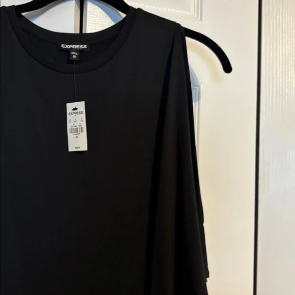 NWT Express black short sleeve cold shoulder shirt size XS - Picture 6 of 9